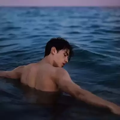 雍恨云